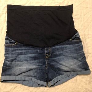 Liz Lange Maternity MIDI shorts